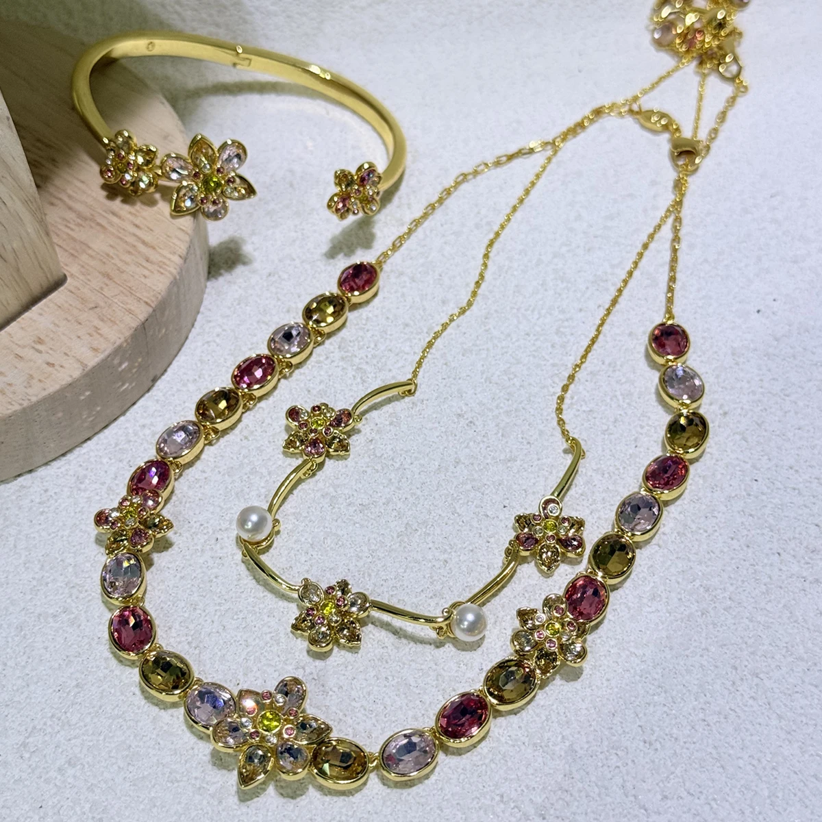 الأصلي 2025 الاتجاه الجديد غرامة مجموعات مجوهرات سحر الذهب زهرة كريستال موضة القلائد حلقة أقراط للنساء هدية للذكرى السنوية #2