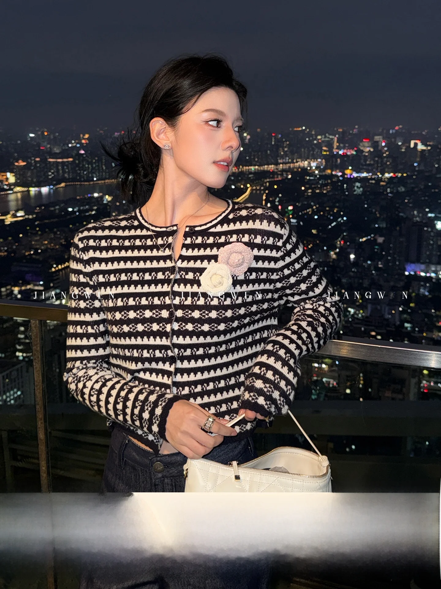 

Черный, белый, контрастный цвет, круглый вязаный кардиган в полоску, женский облегающий длинный свитер свека, зимний новый повседневный свитер