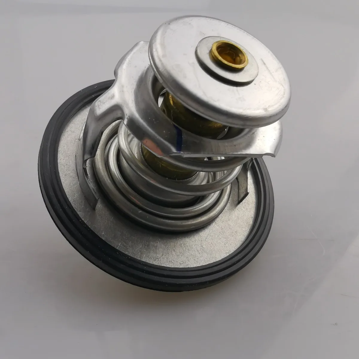 Thermostat 30040676 for SAIC MAXUS G10 2.0T Spare Parts