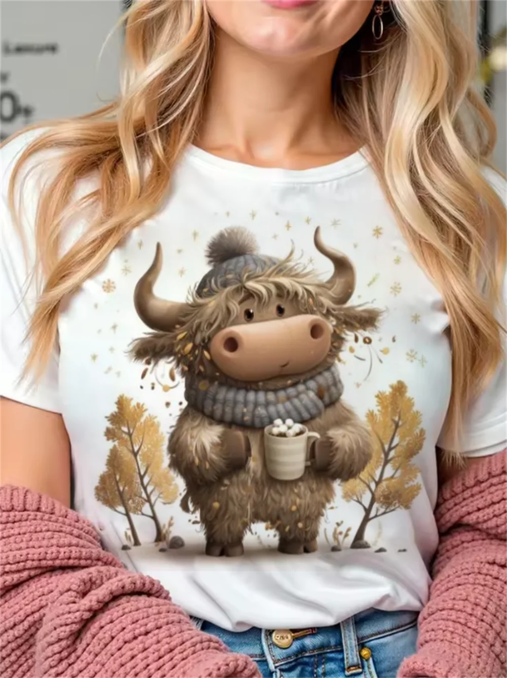 Christmas Highland Cow Cedar Forest Printed Women's Cartoon T-Shirt Printed Round Neck Fun Style Short Sleeve Cute T-Shirt