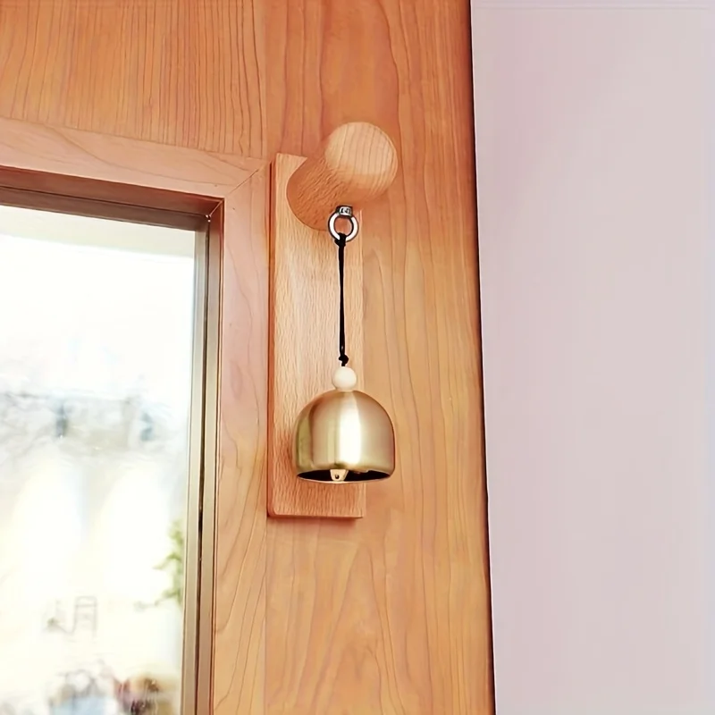 Timbre retro de madera, dispositivo de timbre sin electricidad, hecho de madera maciza, diseñado en estilo rústico de granja.