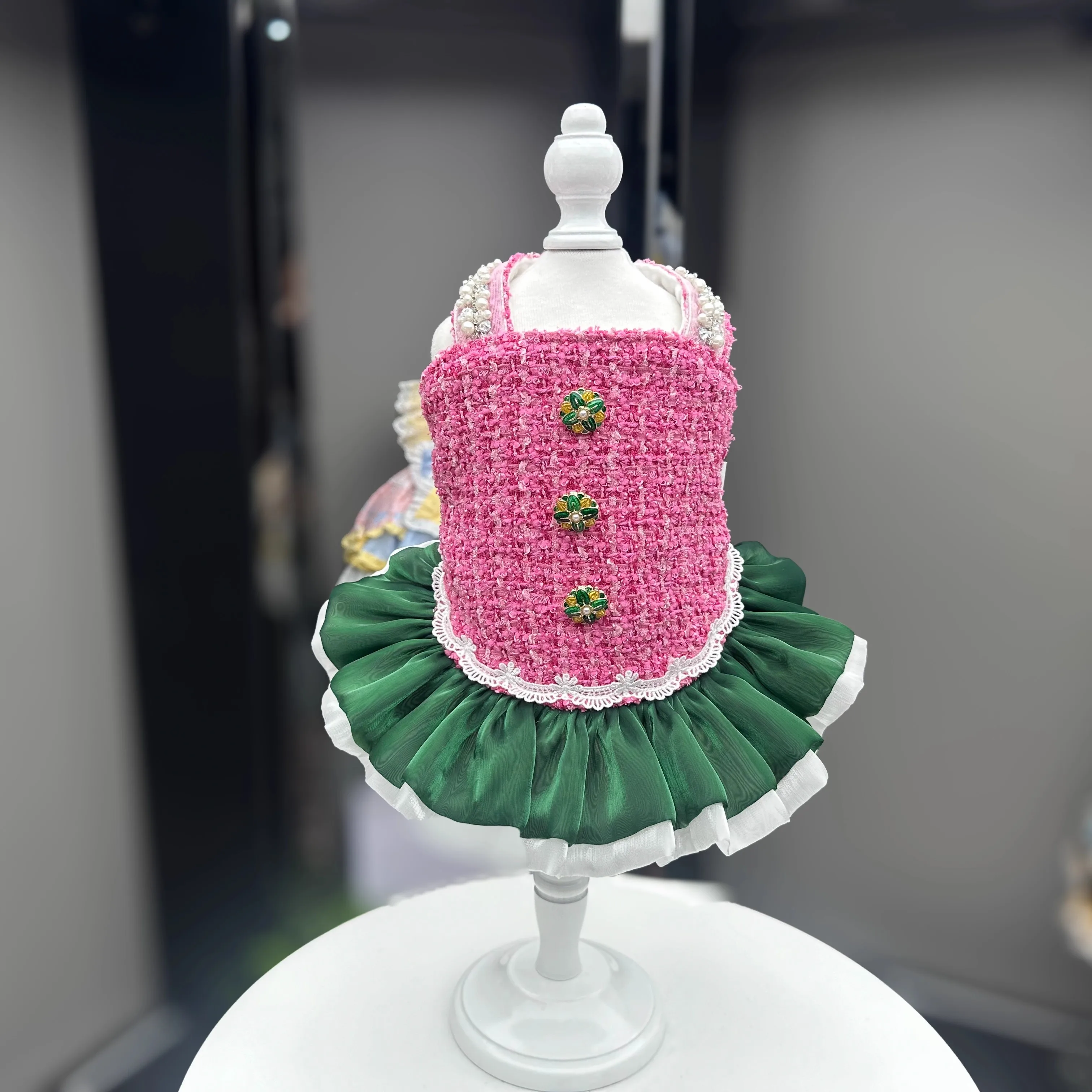 

Осень-зима, роскошная одежда для собак, модные розово-красные жемчужные платья на бретельках для маленьких и средних собак, чихуахуа, пудель, наряды для щенков