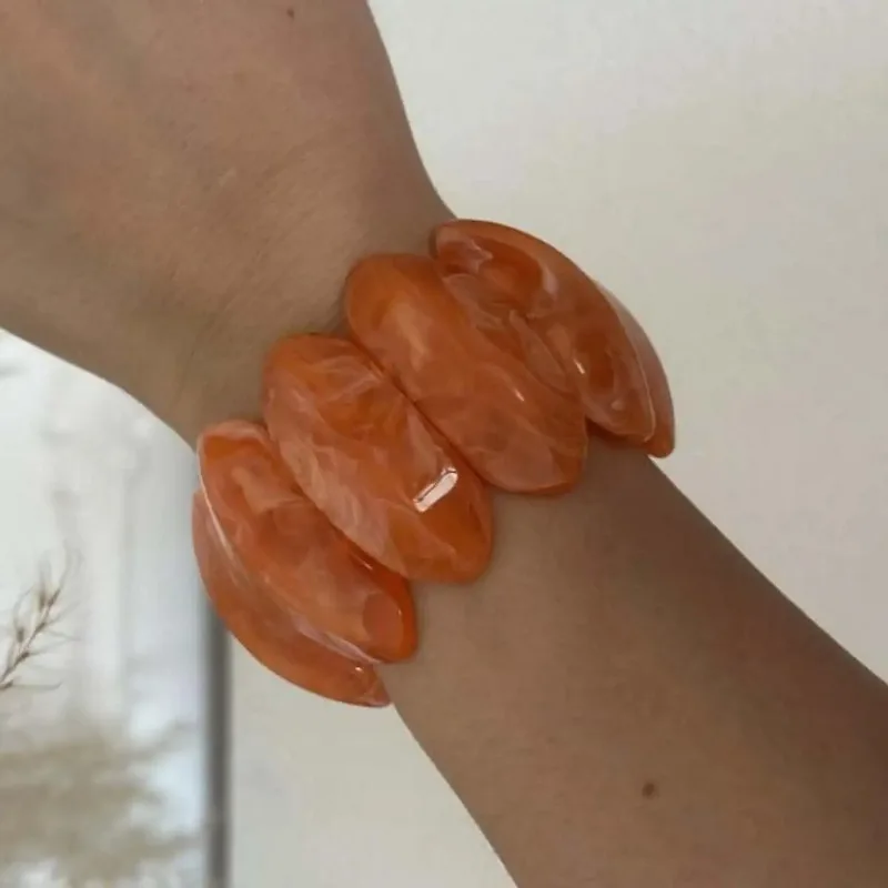 Glamour Orange White Translucent Smudging Acrylic Bangles for Women Kpop Geometric Wide Resin Bracelets Charms Party Jewelry F view 5