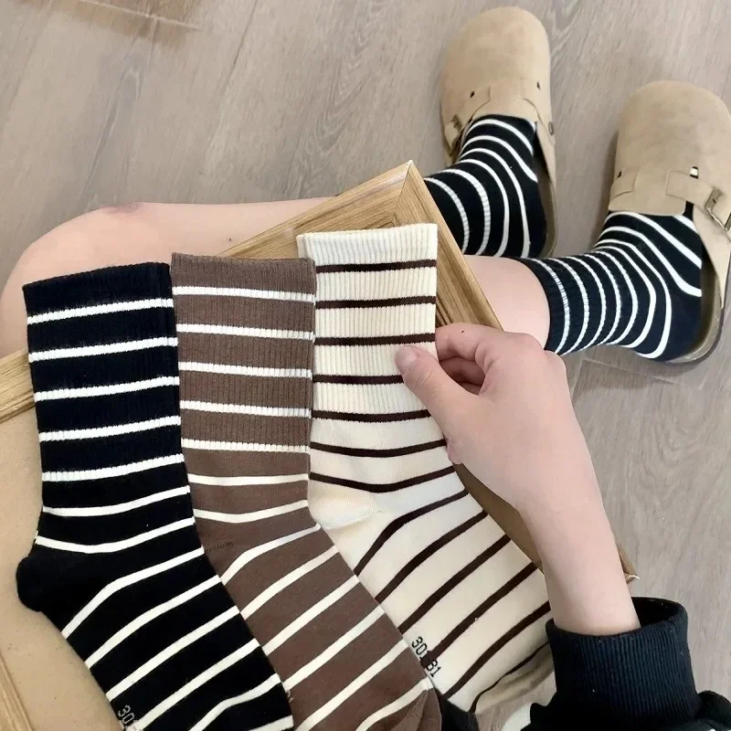 

5 Pairs Women's Mid Length Ankle Socks Set Ladies Autumn Striped Casual Long High Socks Fashion Korean Style Slouch Socks 2025