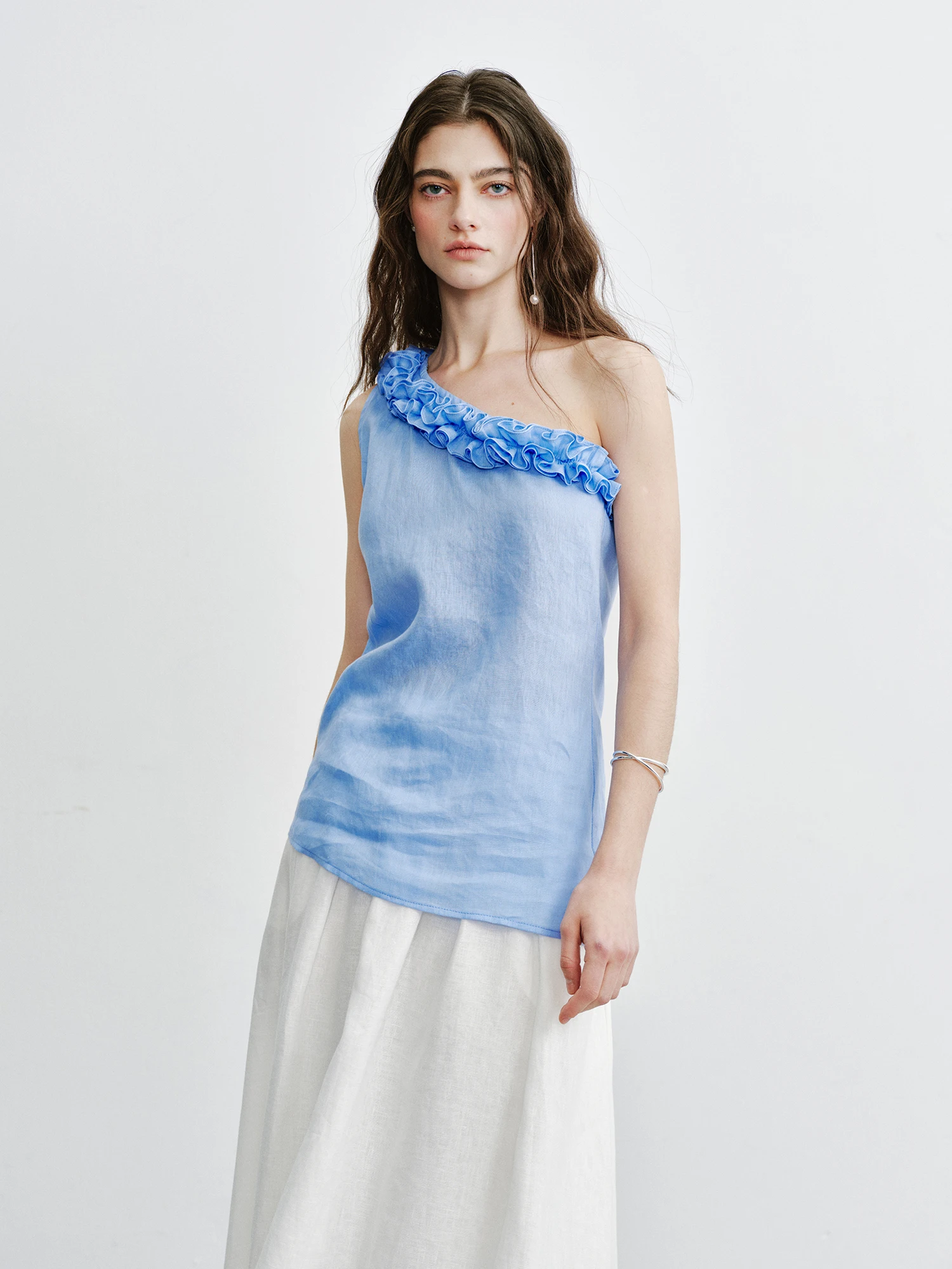 

AIYUTONG Blue Full Linen Asymmetrical Shoulder Romantic Relaxing Design Sense 3D Lace Collar Casual Top Women's Vest Blouse