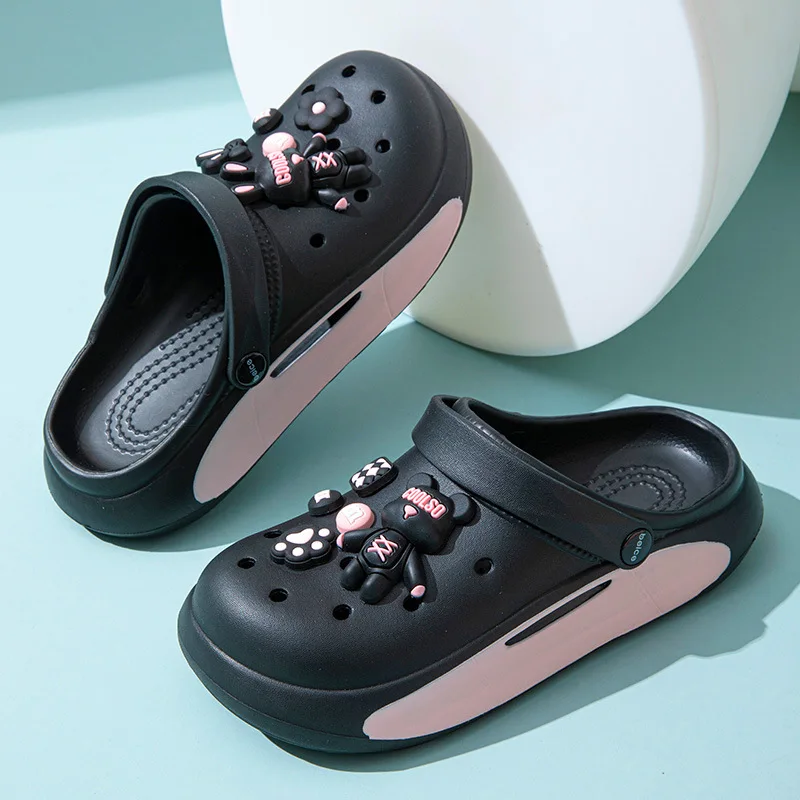 2024 new women\'s cartoon clogs summer couple lightweight sandals decorable bear slide men\'s garden shoes flat hole shoes Slipper