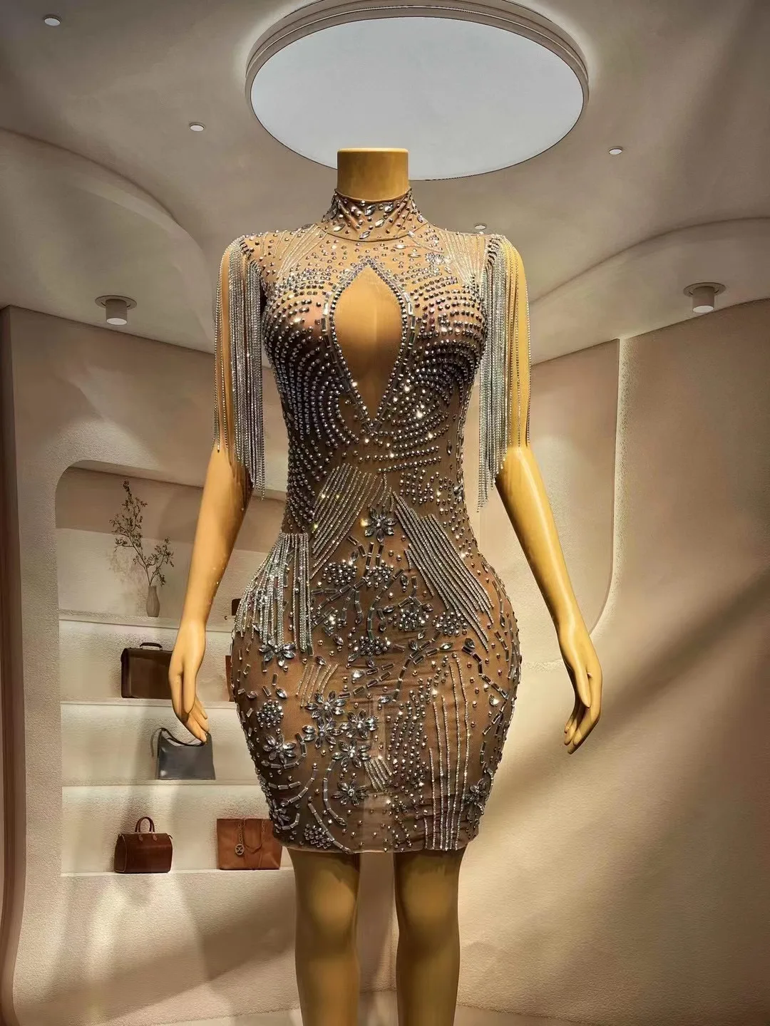 

Silver Crystals Fringes Transparent Mesh Rhinestones Dress Birthday Celebrate Chains Outfit Evening Sexy Costume jinghua