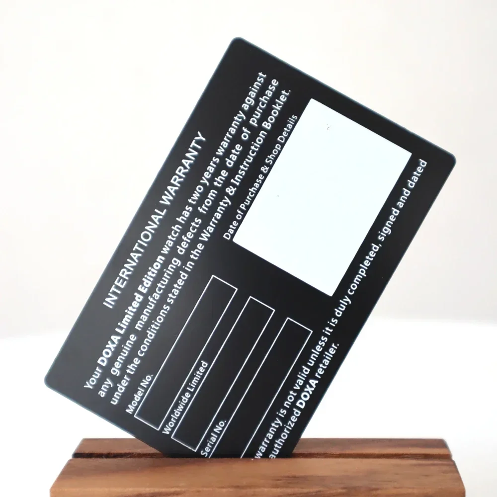 بطاقة ائتمان معدنية من الفولاذ المقاوم للصدأ باللون الأسود غير اللامع مقاس بطاقة RFID NFC بطاقة عمل معدنية للبيع بالجملة