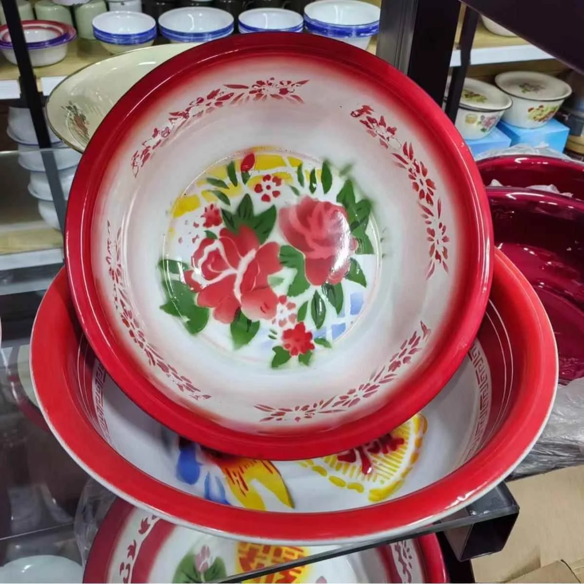 

Classic Retro Deep Enamel Soup Bowl with Rolled Home Use Deep Di Bowl Porcelain Food Tray Soup Plate Porcelain Rice Bowl