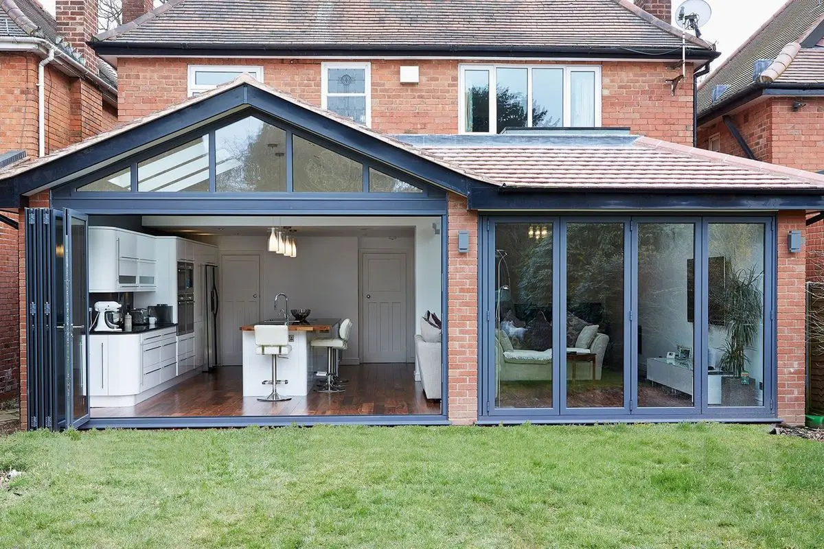 

Двойные двери, заводские прямые алюминиевые двери с двойной остеклением, наружные складные двери для жилых зданий для патио, балкона, солнечной комнаты