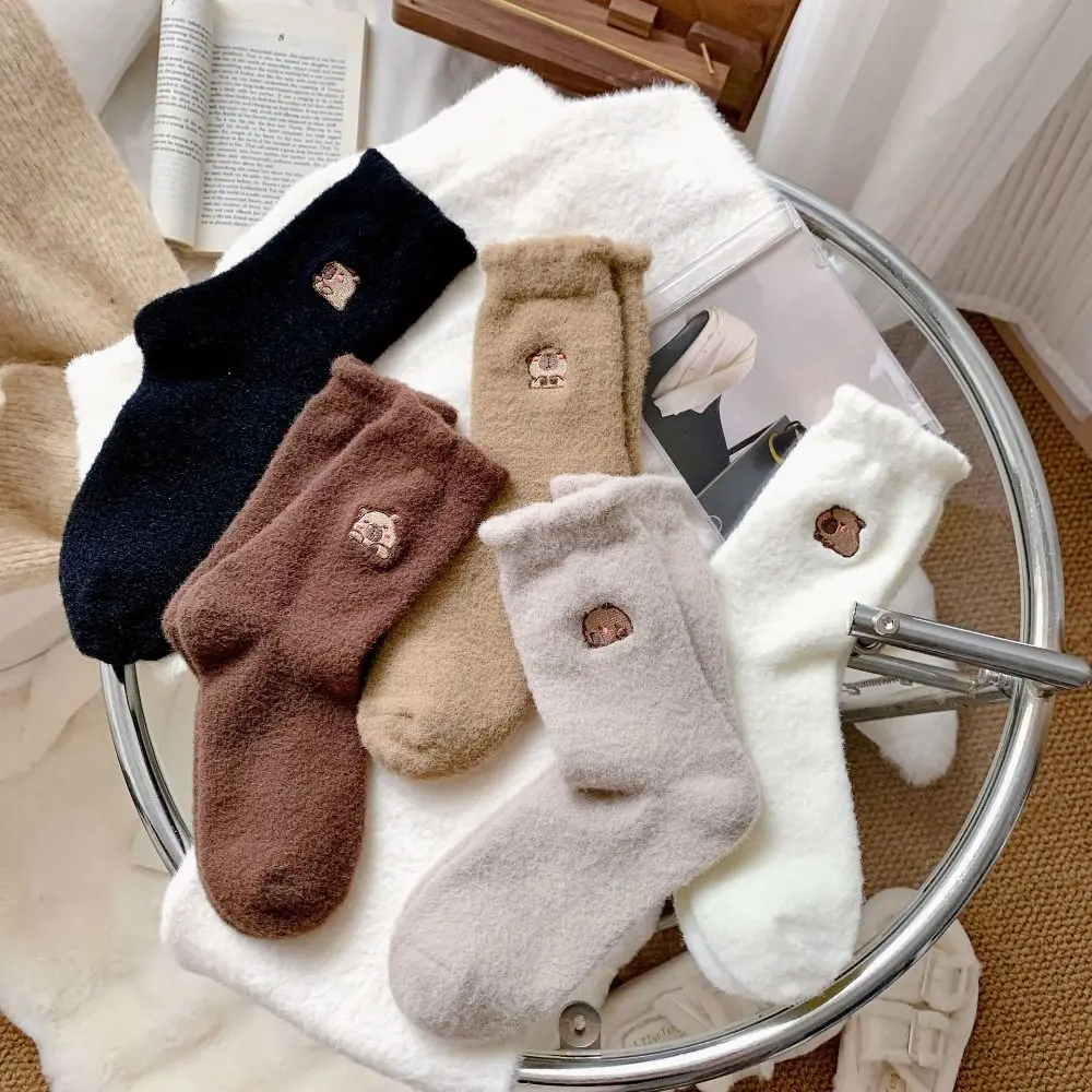 5Pairs Fashion Fleece Capybara Socks Kawaii Ruffle Cartoon Tube Socks Soft Winter Plush Socks Women Outdoor