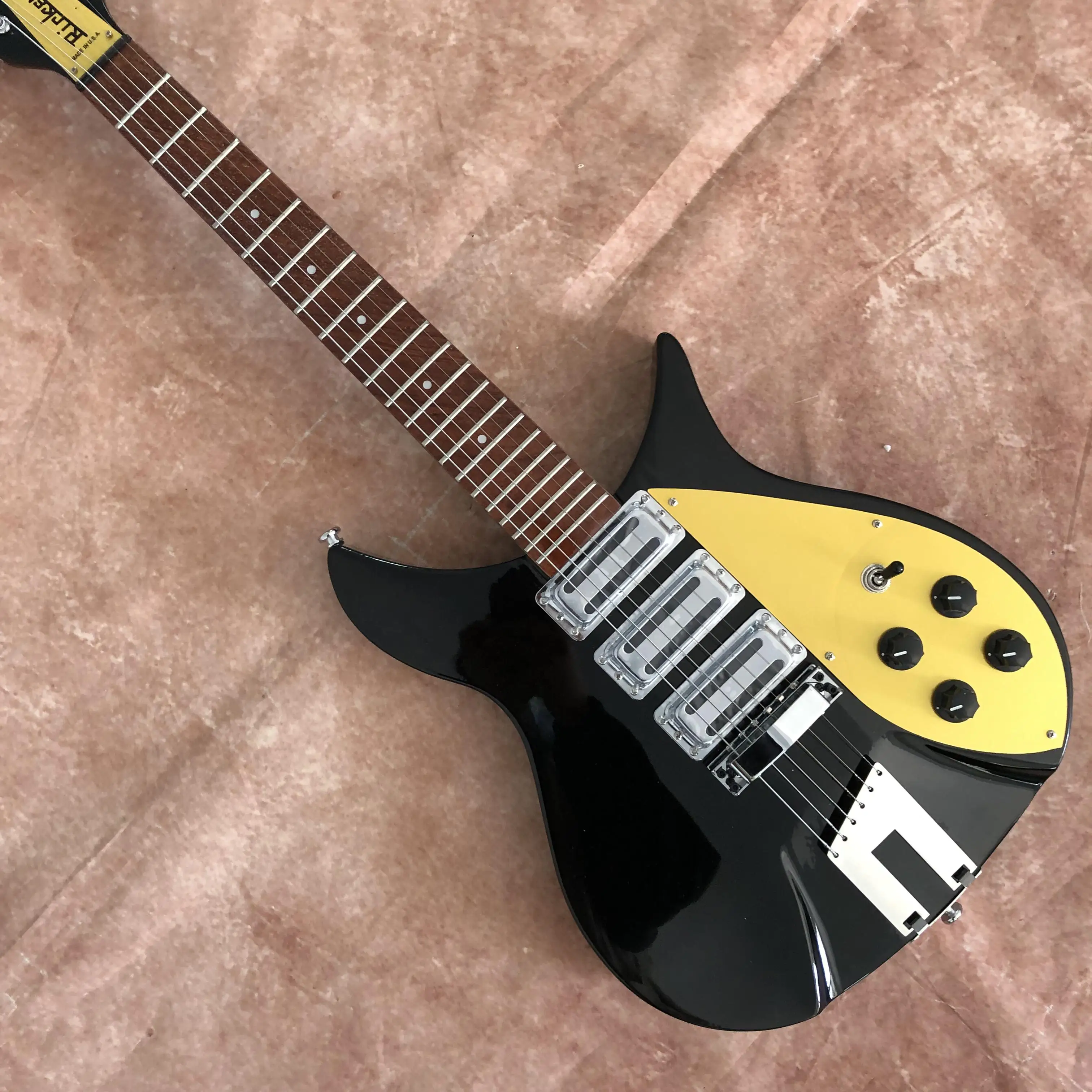 yellow 21 frets 3 pickups Jazz tremolo Chrome-plated hardware electric Guitar Rosewood fingerboard basswood body