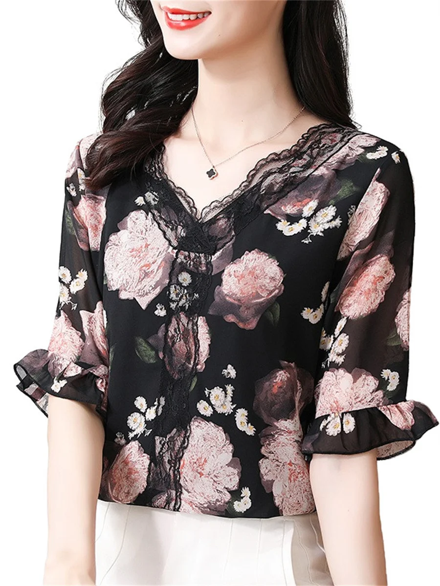 4XL Loose Women Spring Summer Blouses Shirts Lady Fashion Casual short Sleeve V-Neck Collar Lace Flower Blusas Tops CT0400