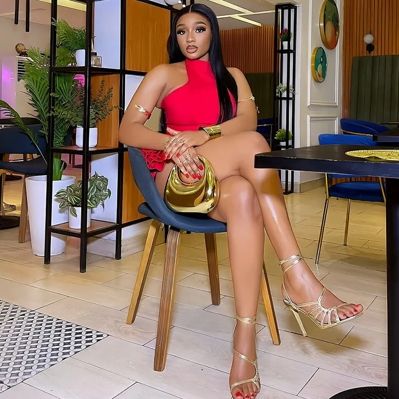 Mini vestido feminino com gola plissada sem mangas e cintura em camadas, sem costas, cor sólida, sexy