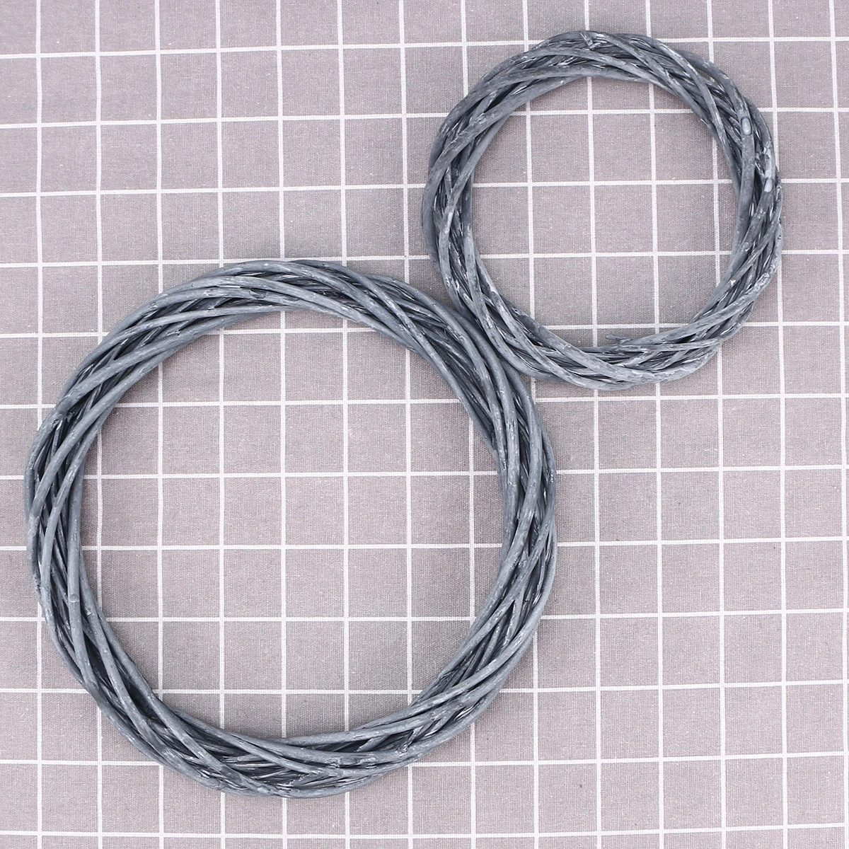 

Wooden Twig Grapevine Wreath 20Cm Dia Natural Material Creative Crafts for Christmas Easter Halloween Home Decor