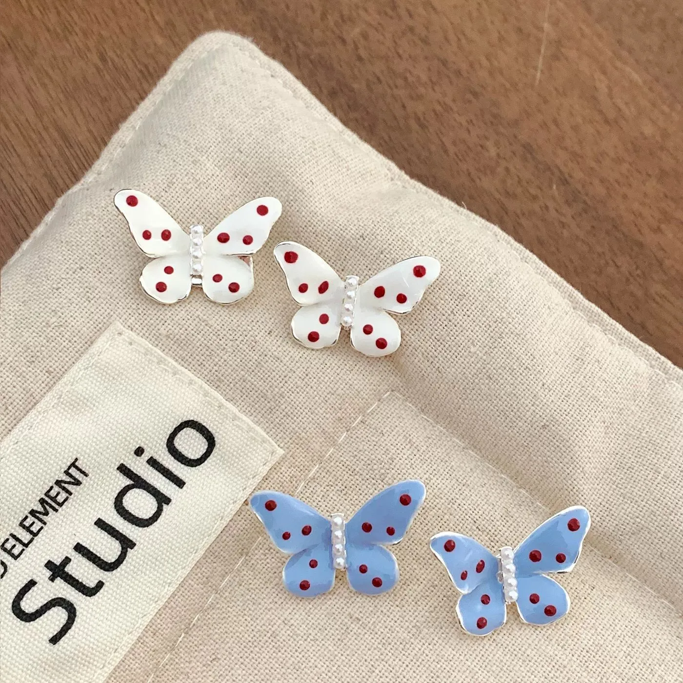 Simple Sweet Blue White Polka Dot Decorative Butterfly Earrings Women Fashionable Versatile Jewelry Accessories for Young Girls