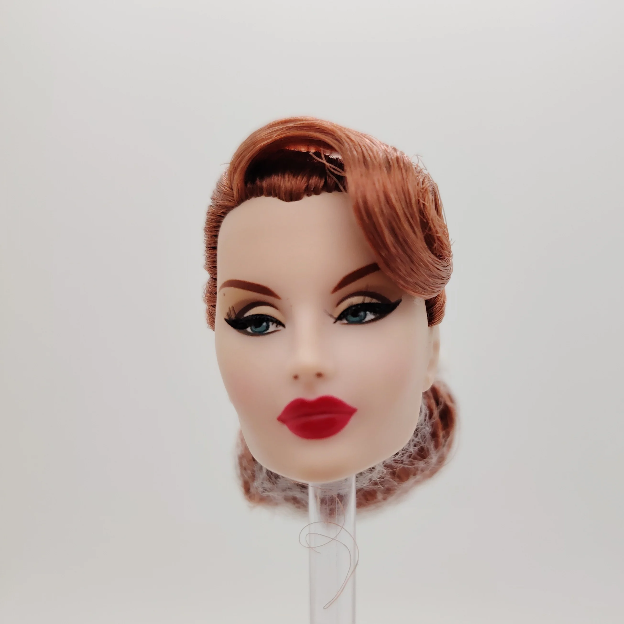 

Модная кукольная голова Fashion Royalty East59th Festive Lights Constance Madssen Japan Skin, масштаб 1/6