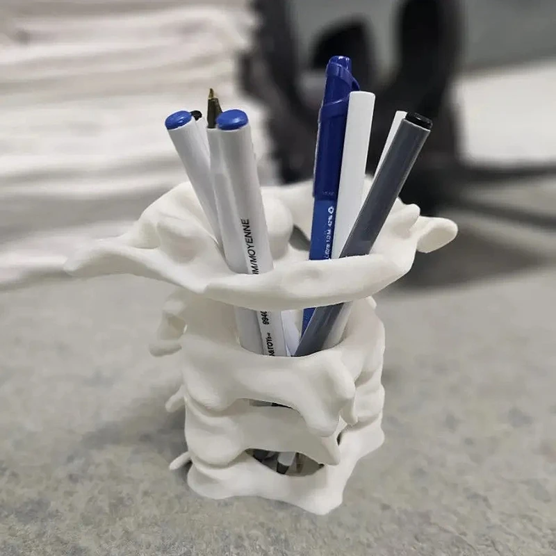 Portapenne con ossa di teschio Portapenne per trucco Vanty Organizzatore da scrivania per ufficio Decorazioni gotiche Organizer con teschi e ossa gotici