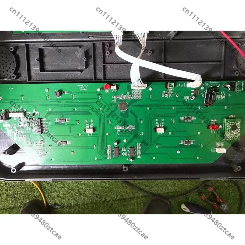 Treadmill Dashboard Mainboard, Keypad, Display Screen, Operation Panel, Controller Buttons, Upper Console Repair Replacement
