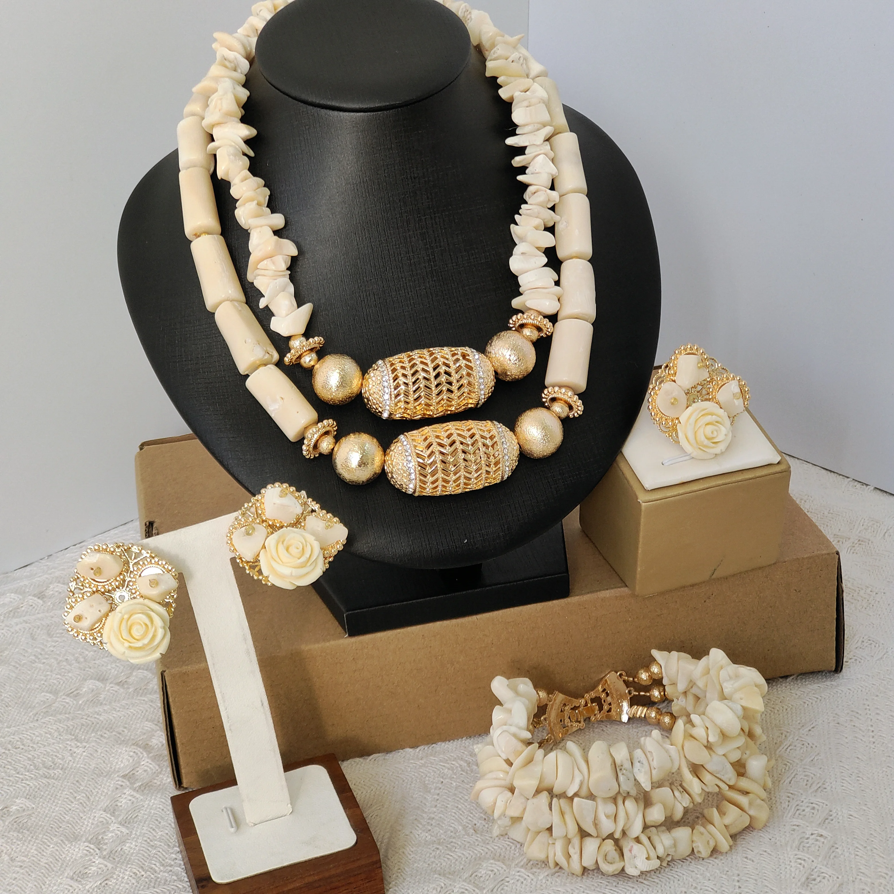 

Original White Coral Jewelry Set African Wedding Beads