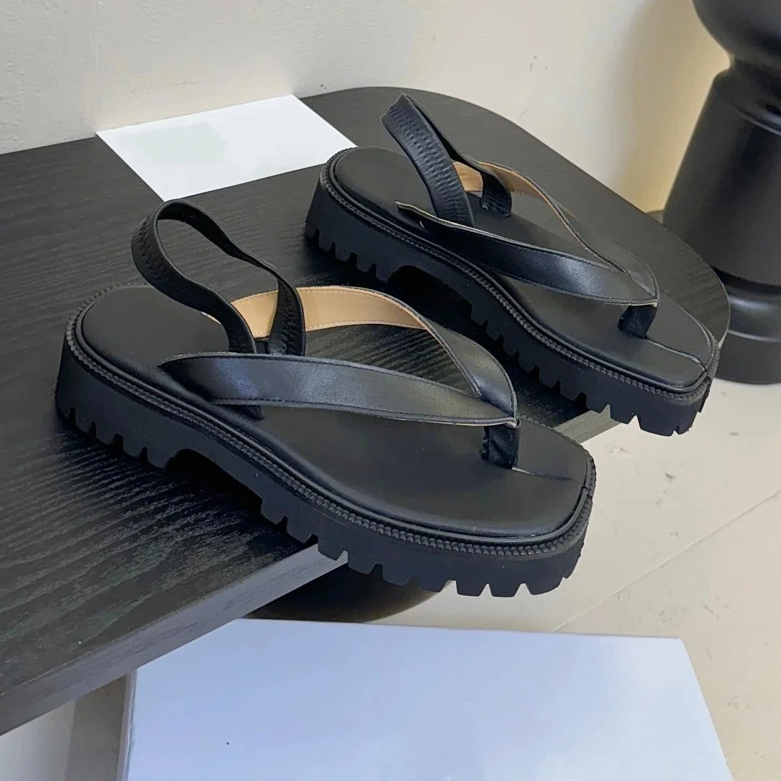 2025 FANGXITING Newest Summer Genuine Leather Thongs Thick Sole Slingback Woman Gladiator Sandals Flip-Flops Mules Beach Shoes