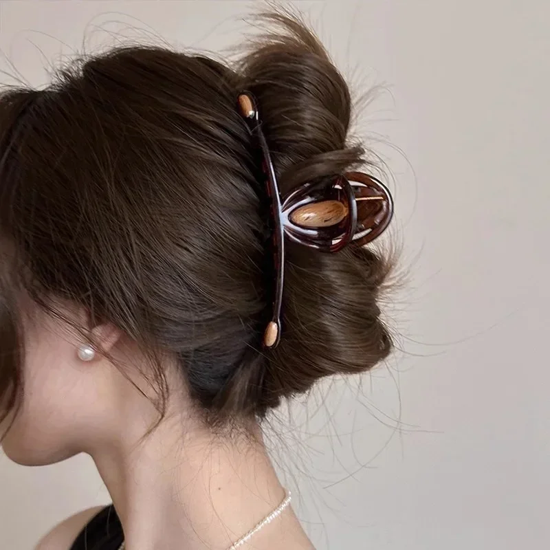 

New Vintage Woman Hair Clips Acrylic Large Shark Clip Chinese Style Hair Accessories Fashion Girls Headdress Female Hair Pin