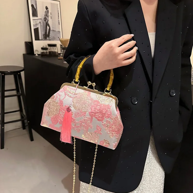 2024 New Vintage Women Designer Chain Shoulder Bags Pink Blue Crossbody Bags Tassel Handbags Flower Lock Shell Clip Small Tote