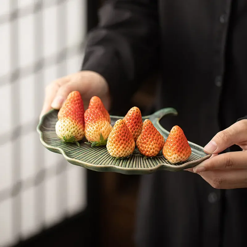 Antique Style Ceramic Ginkgo Leaf Snack Plate with Gold Trim Dessert Fruit Serving Tray for Tea Ceremony Nuts Candyaa