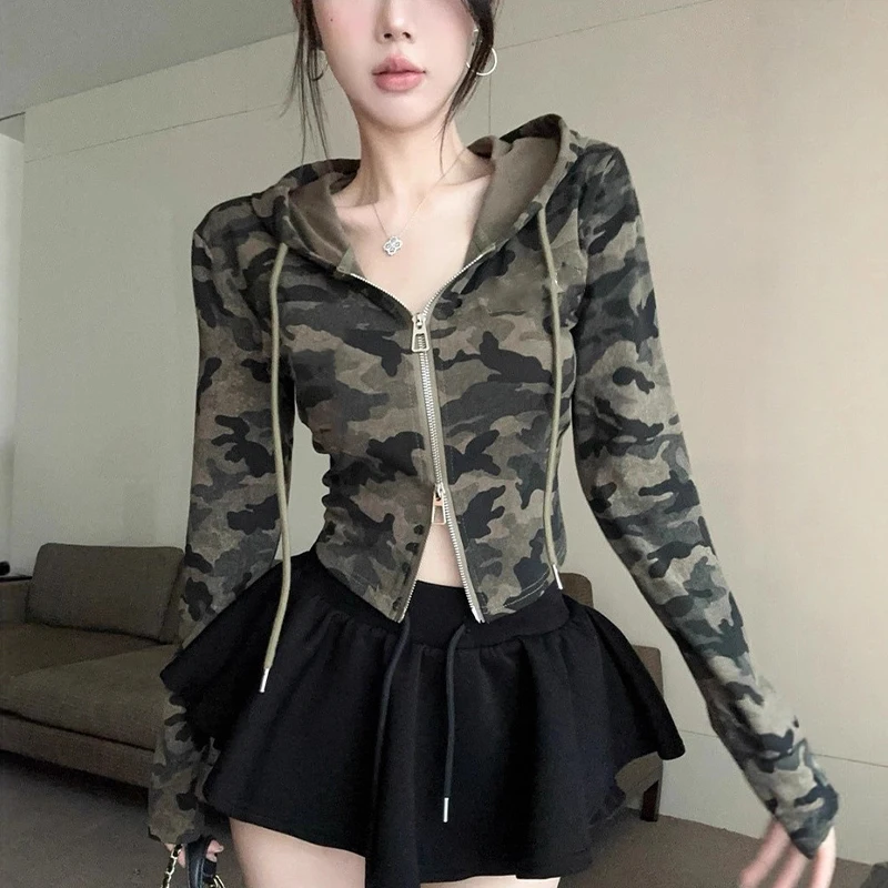 SXH Women's Camouflage Hooded Crop Top Short Jacket V Neck Zip Up Long Sleeve Slim Fit Waist Tummy Control Streetwear