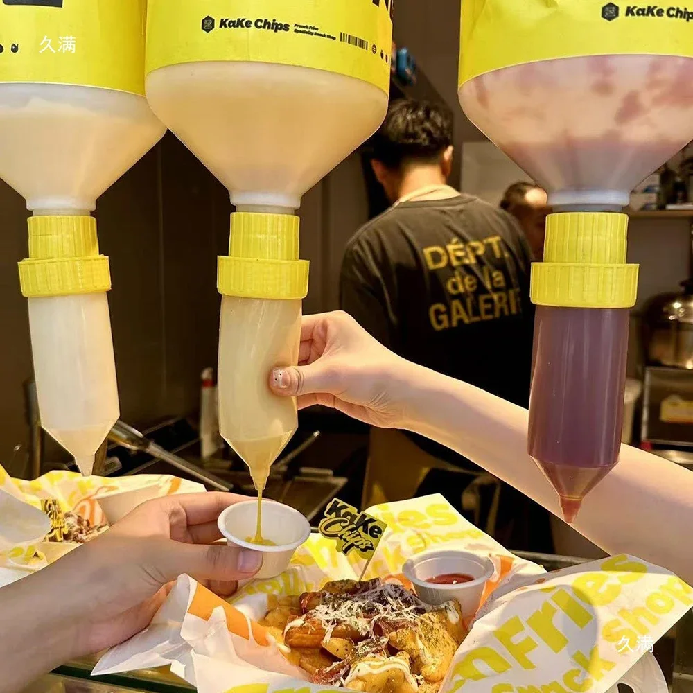 

3L Large Capacity Hanging Sauce Dispenser Refillable Sauce Storage Bottle Food Grade Tomato Salad Dressing Squeeze Bottle