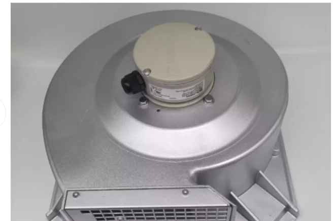 

RE22P-2DK.3F.5R RF22P-2DK.3F.5R RF22F-2DK.3F.5R RF22P-2DK.3R.5R RF22P-2DN.B4.5R ВЕНТИЛЯТОР 100% новый и оригинальный