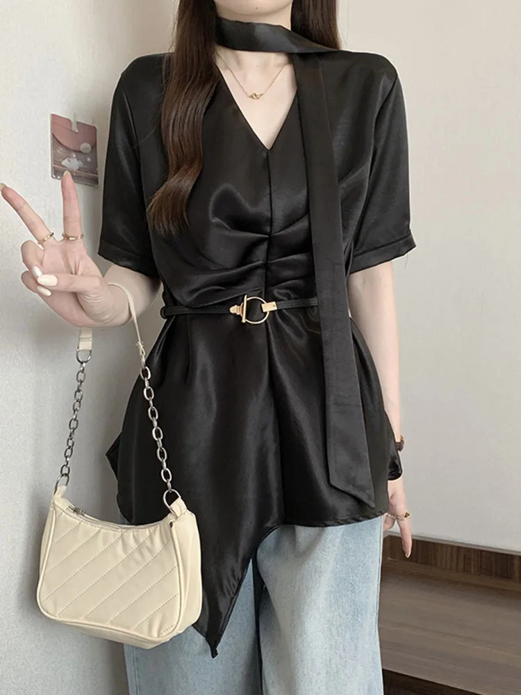 Chemise française haut de gamme cintrée à la taille pour femmes, col en v plissé, manches courtes, à la mode, polyvalente, décontractée, haut blanc d'été