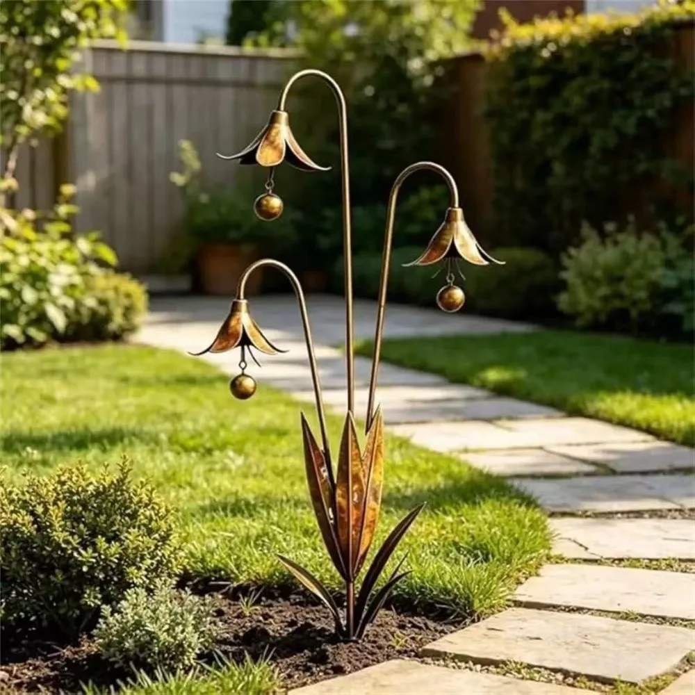 Creative Metal Garden Stake Rustic Handmade Metal Flower Yard Decoration Flower Shape Outdoor Yard Ornament for Garden