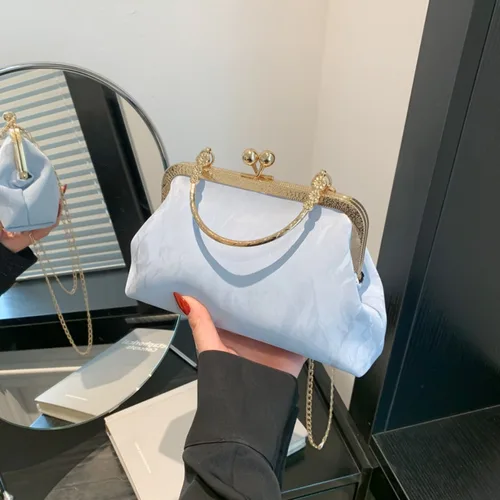 Imagen 2 del producto Bolso de noche de terciopelo dorado, bolso de mano para mujer, bolso de cadena de lujo Vintage francés 2025, bolso elegante a la moda, bolso para fiesta de boda