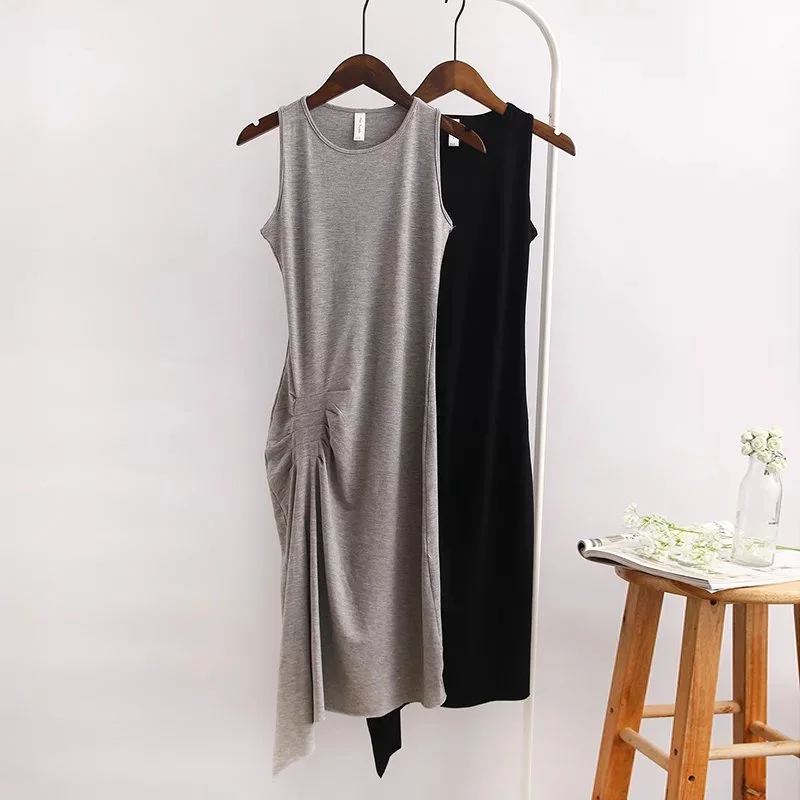 กระโปรงทรงเอวสูงสไตล์อเมริกันย้อนยุค จับจีบ แต่งผ่าด้านข้าง สีพื้นเรียบง่าย สไตล์สตรีท ดีไซน์ทันสมัย