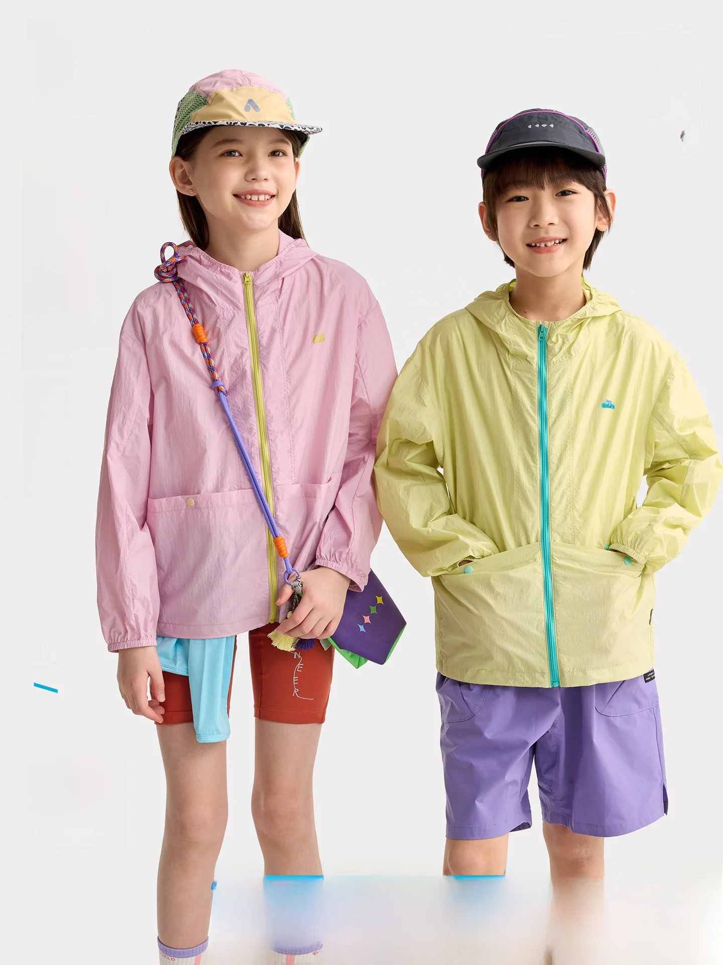 abbigliamento-leggero-per-bambini-ideale-per-proteggere-dalla-luce-solare-adatto-per-attivita-all’aperto-realizzato-in-tessuto-di-nylon-con-maniche-lunghe-e-cerniera-per-bambini-e-bambine