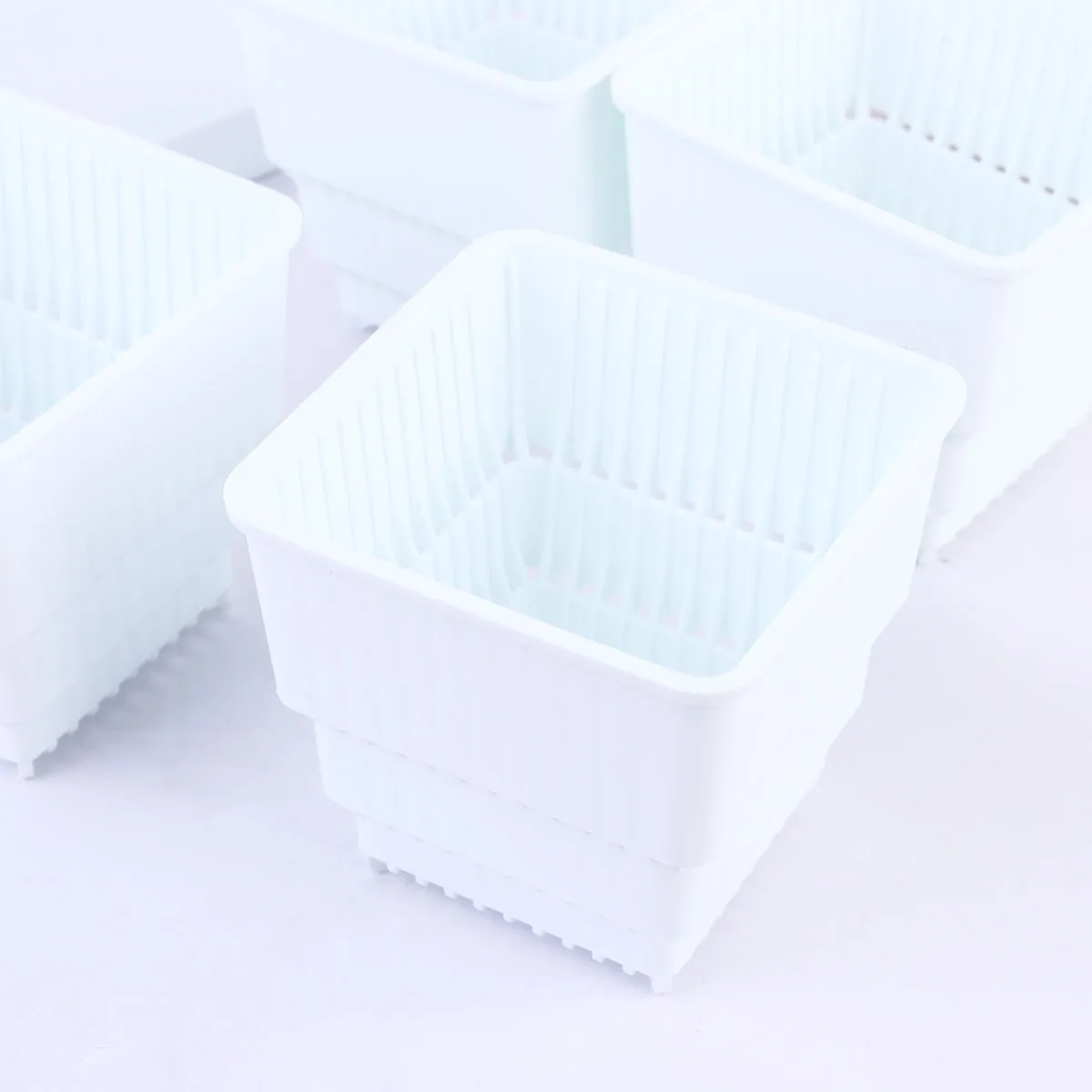 

1 set Plastic Pots Set Succulent Bonsai Planters Drainage Holes Black For Windowsill Desk Bonsai Pot Garden Decor