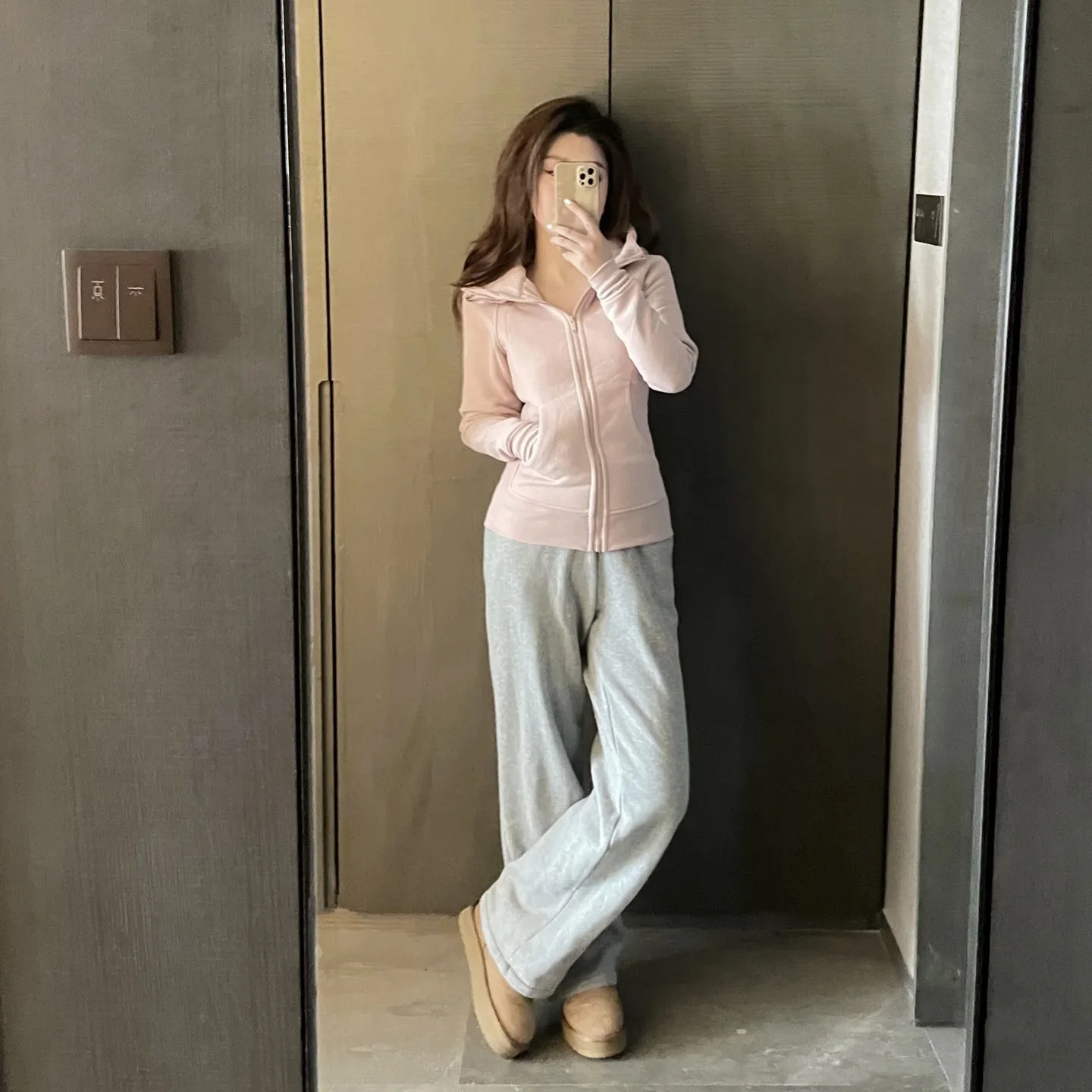 2025 New Women's Slim Fit Jacket, Simple Shoulder Sweatshirt Versatile Clothes Hoodie Waist Cinching Tight Fitting and Slimm