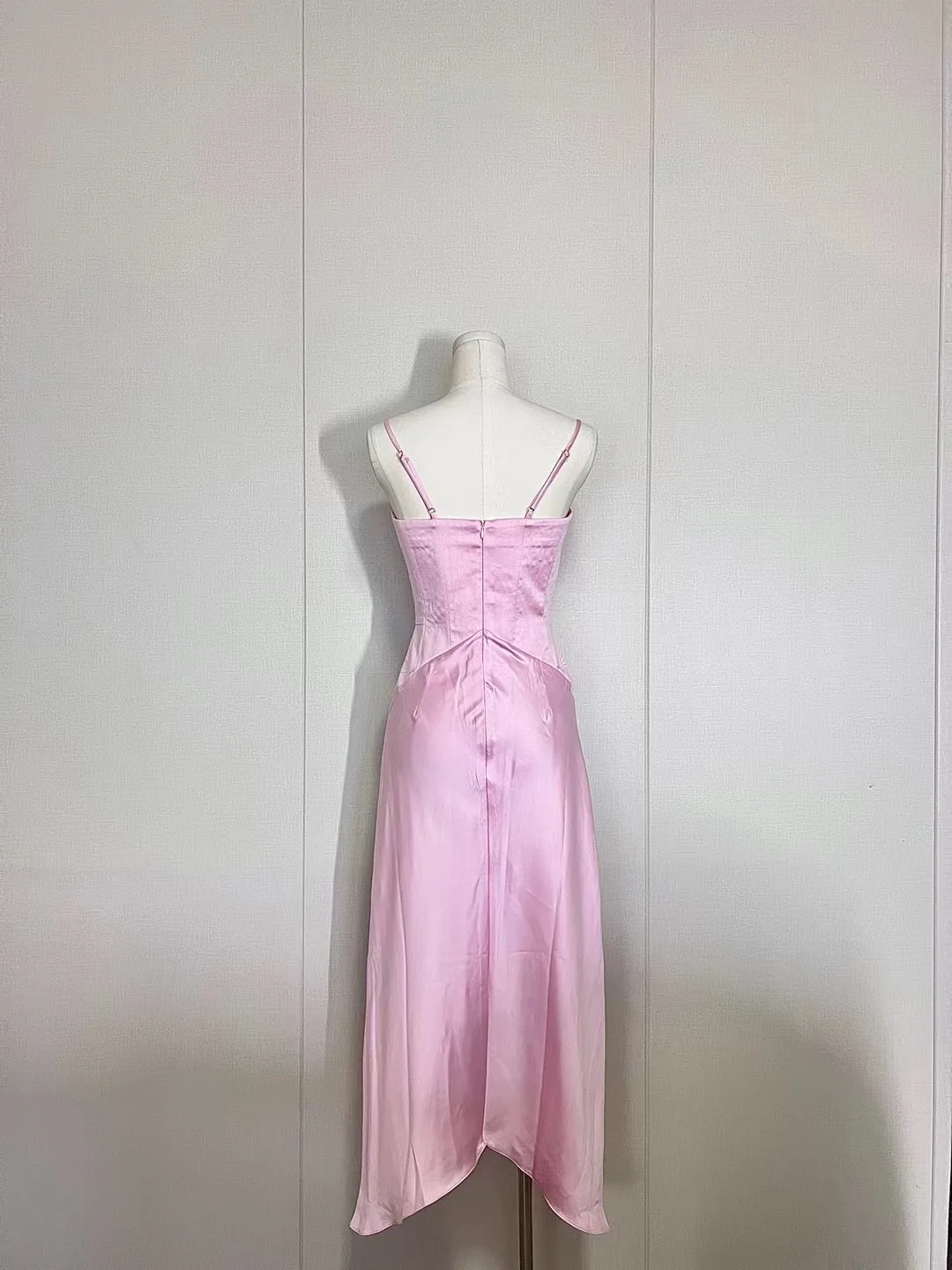 Frauen träger lose hohe Taille Fischgräten rosa Event Sling Midi-Kleid