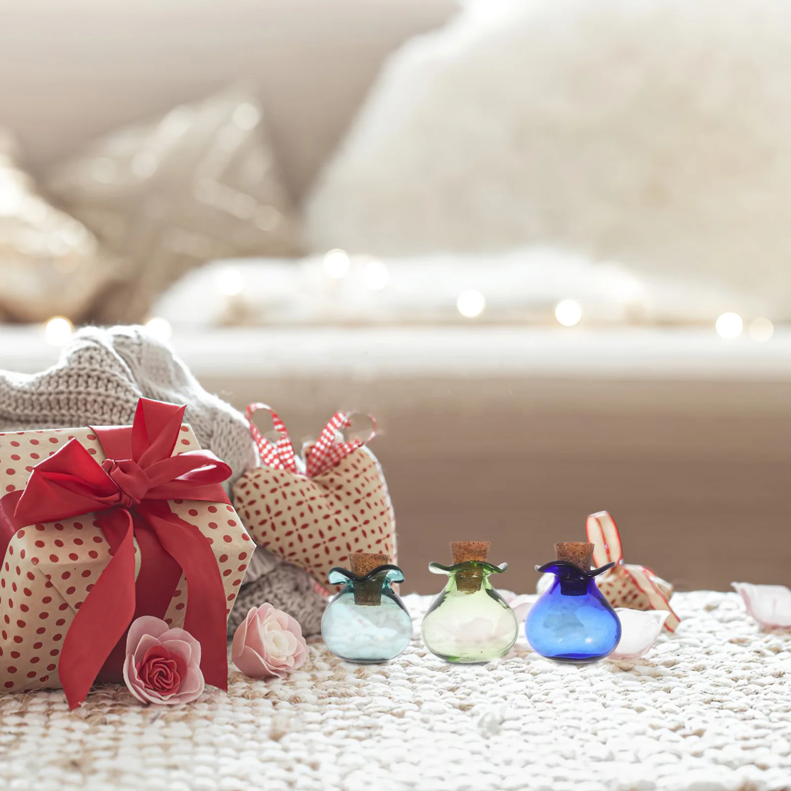 

12Pcs Mini Glass Bottles with Cork Transparent Tiny Glass Jars for DIY Crafts Home Decor Wedding Favors Wishing Drift Bottles