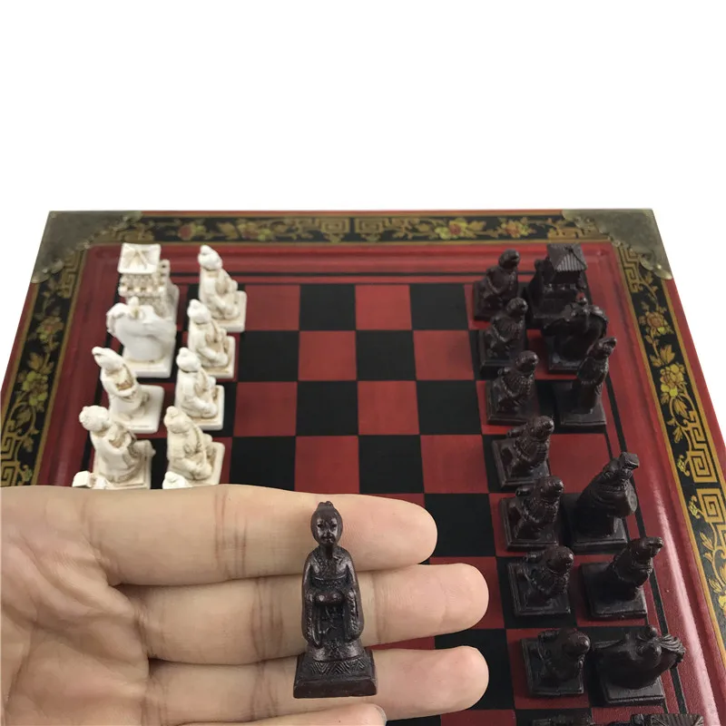 Antique Chess Trumpet Three-dimensional Terracotta Army Pieces High-grade Vintage Wooden Table Chess 26*26CM/10.24*10.24in