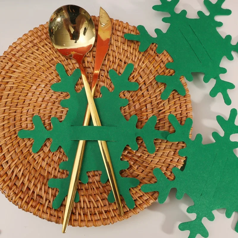 12-240pcs Christmas Cutlery Holder Non-woven Fabric Xmas Tree Cookware Table Tools Red Green Snowflake Fork Spoon Cutlery Bags