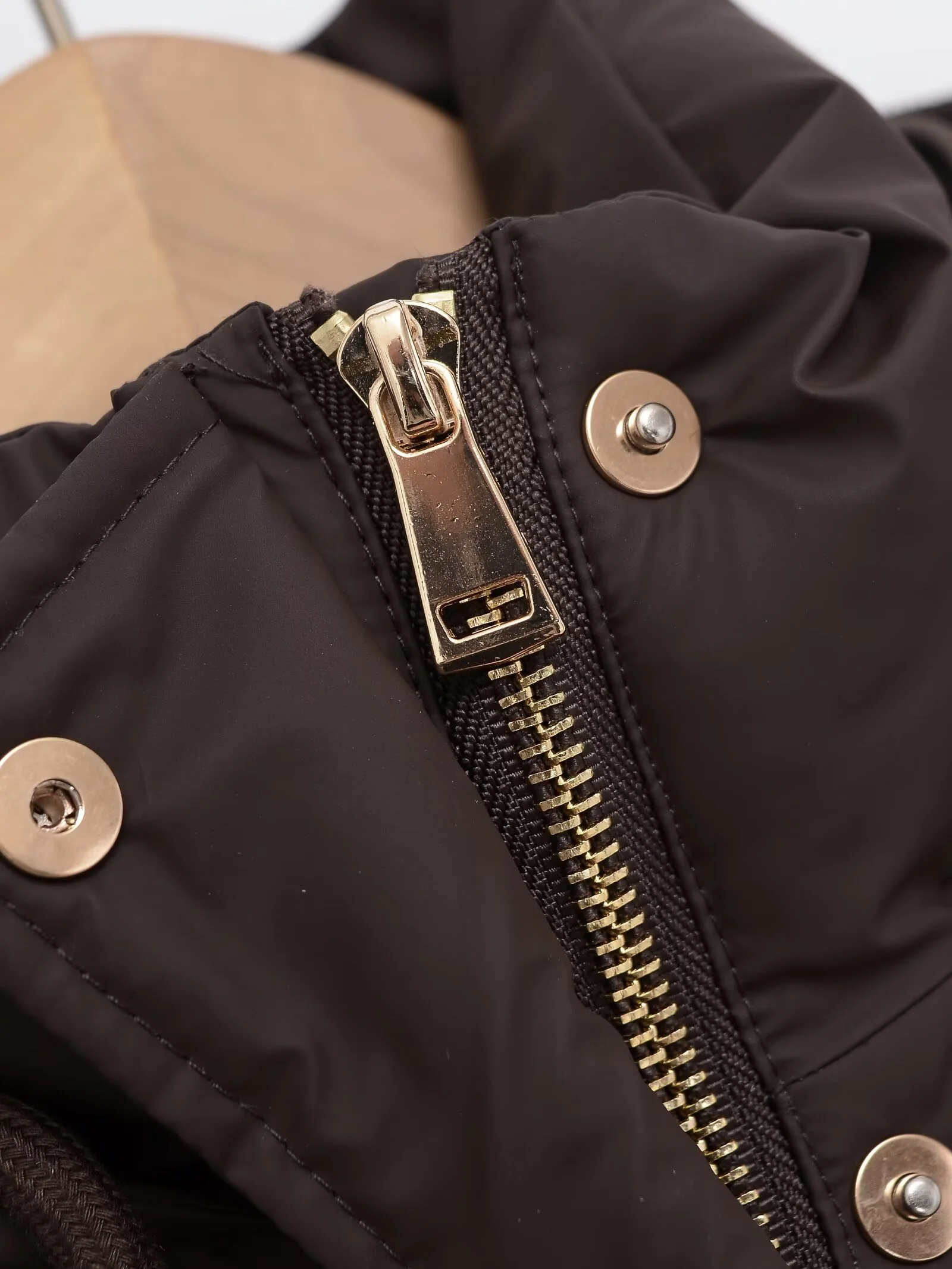 2025 شتاء جديد المرأة مزاجه المألوف عادية بسيطة مقنعين عالية الرقبة منتصف طول القطن معطف يندبروف سترة سميكة