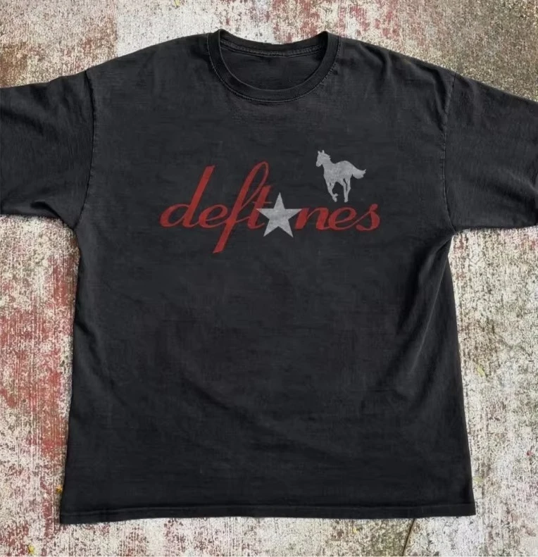 2026 Trend Pink Horse Silhouette Graphic T-shirt Men Minimalist Animal Art Print Casual Streetwear Short Sleeve Tee