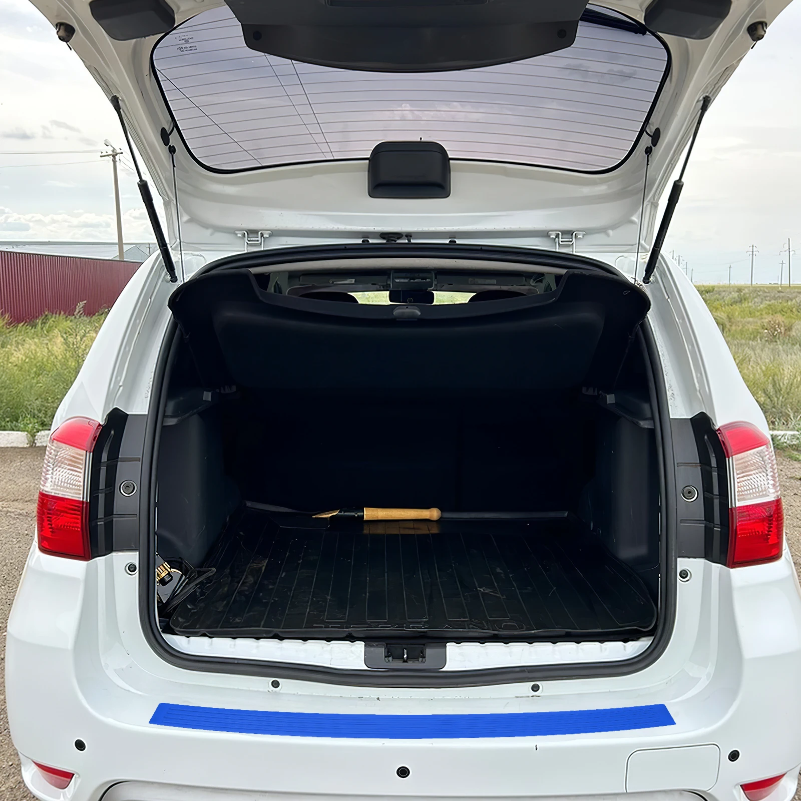 

Tail Door Decorative Strip Car Protector Guard Trunk Shape Covers Bumper SUV Universal PVC Rubber Material Scratch