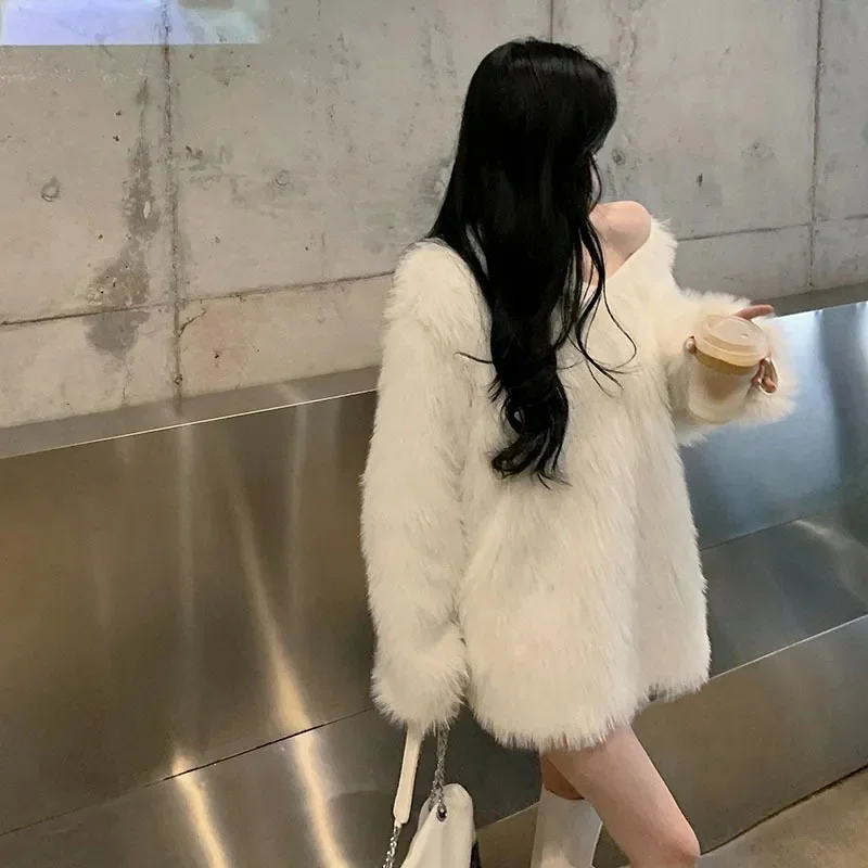 Korean Loose Mink Fur Top Trend 2024 Autumn and Winter New Loose Fashion Versatile V-neck Hoodie for Women Solid Color Commuting