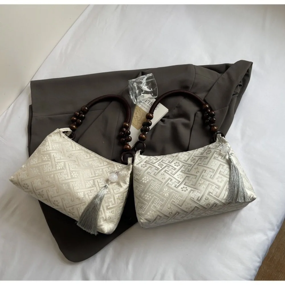 

Versatile Embroidered Shoulder Bag Chinese Style Bead Design Underarm Bag Checkered Flower Embroidery ​Medium Capacity​
