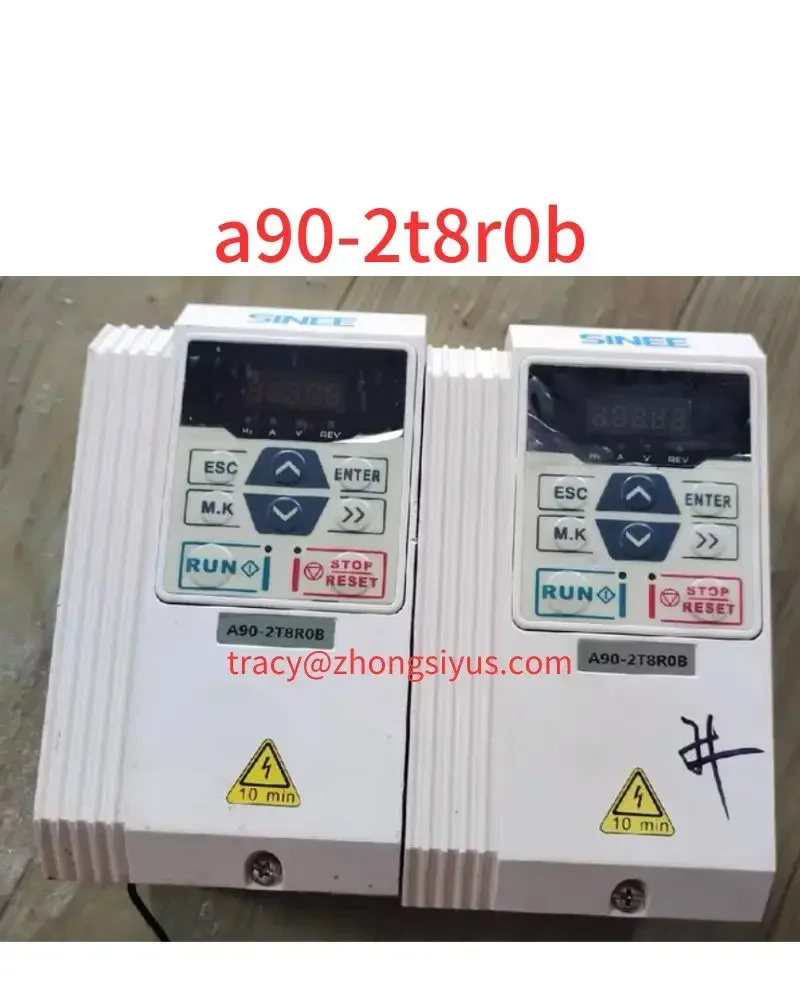 

Used frequency converter a90-2t8r0b 220V 1.5 kw