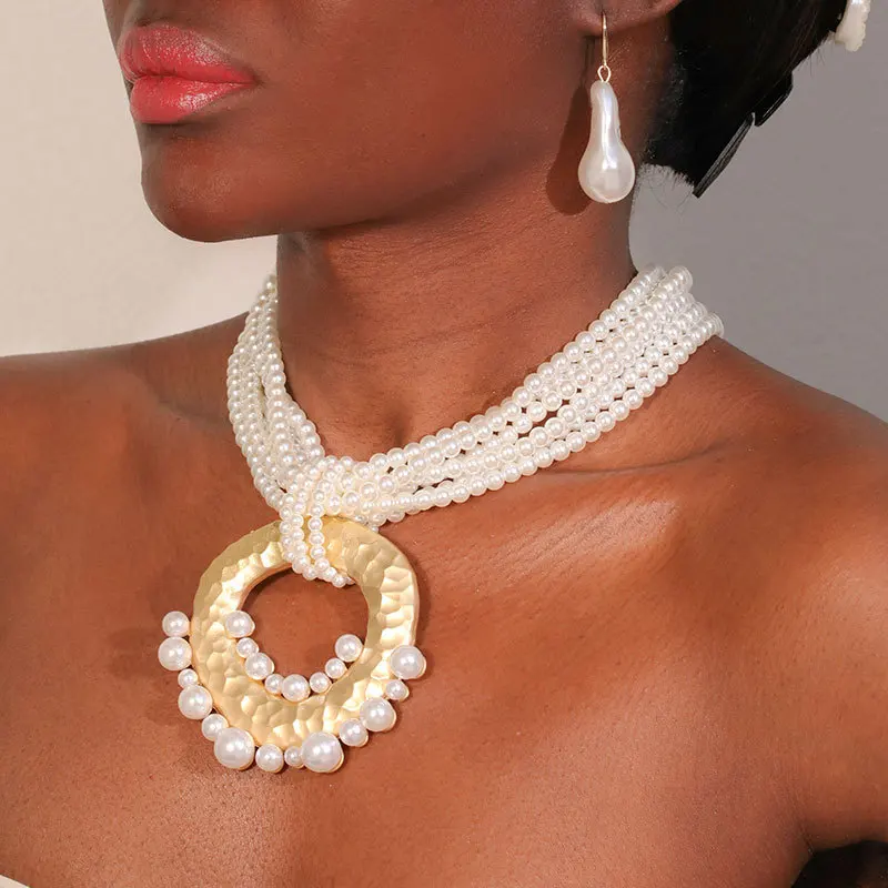 

1 Set Exquisite Geometric Circle Necklace and Earring Set with Imitation Pearl Pendant,A Bold And Unique Design,Christmas Decor