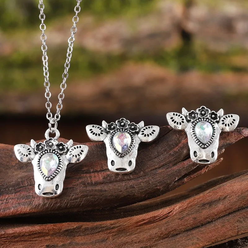 Vintage Aged Cow Head Zirconia Earrings Necklace Personalized Creative Western Punk Style Women Jewelry Set Holiday Accessories